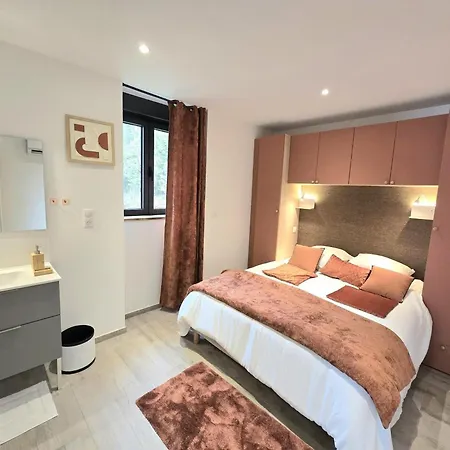 Grande Maison Familiale Avec Piscine Privée Et Animaux Bienvenus - Fr-1-616-527