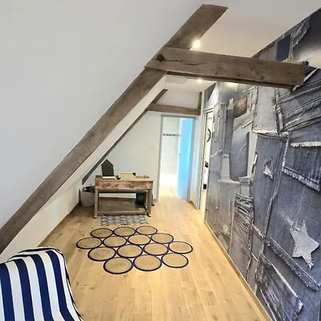 Casa vacanze Grande Maison Familiale Avec Piscine Privée Et Animaux Bienvenus - Fr-1-616-527