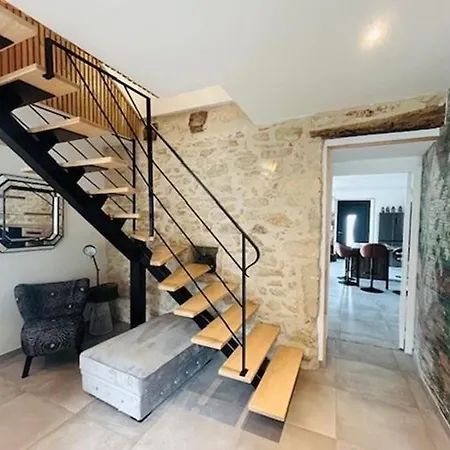 Casa vacanze Grande Maison Familiale Avec Piscine Privée Et Animaux Bienvenus - Fr-1-616-527