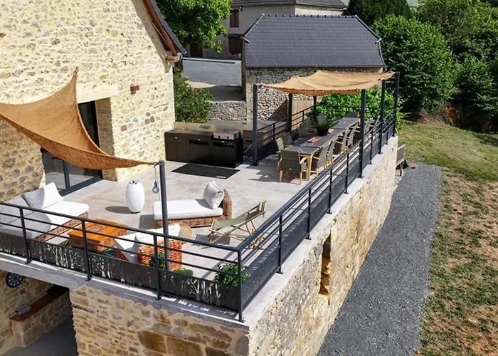 Casa vacanze Grande Maison Familiale Avec Piscine Privée Et Animaux Bienvenus - Fr-1-616-527