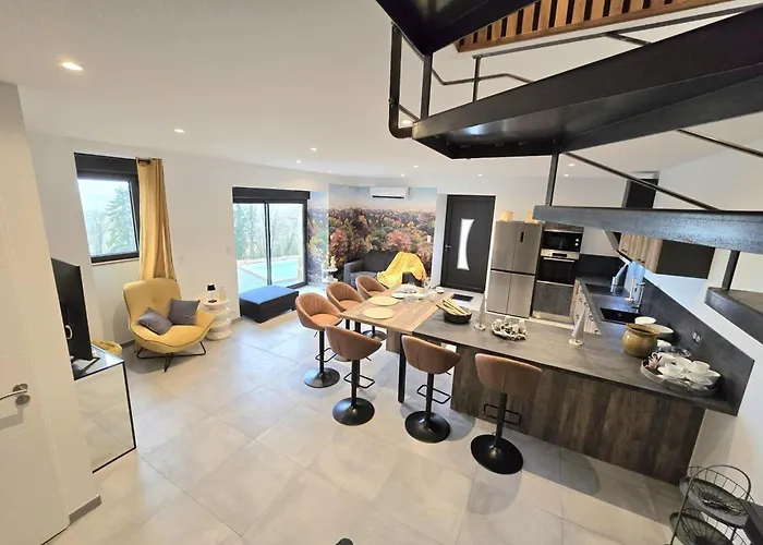 Grande Maison Familiale Avec Piscine Privee Et Animaux Bienvenus - Fr-1-616-527