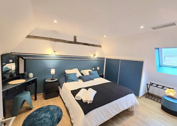 Casa vacanze Grande Maison Familiale Avec Piscine Privée Et Animaux Bienvenus - Fr-1-616-527